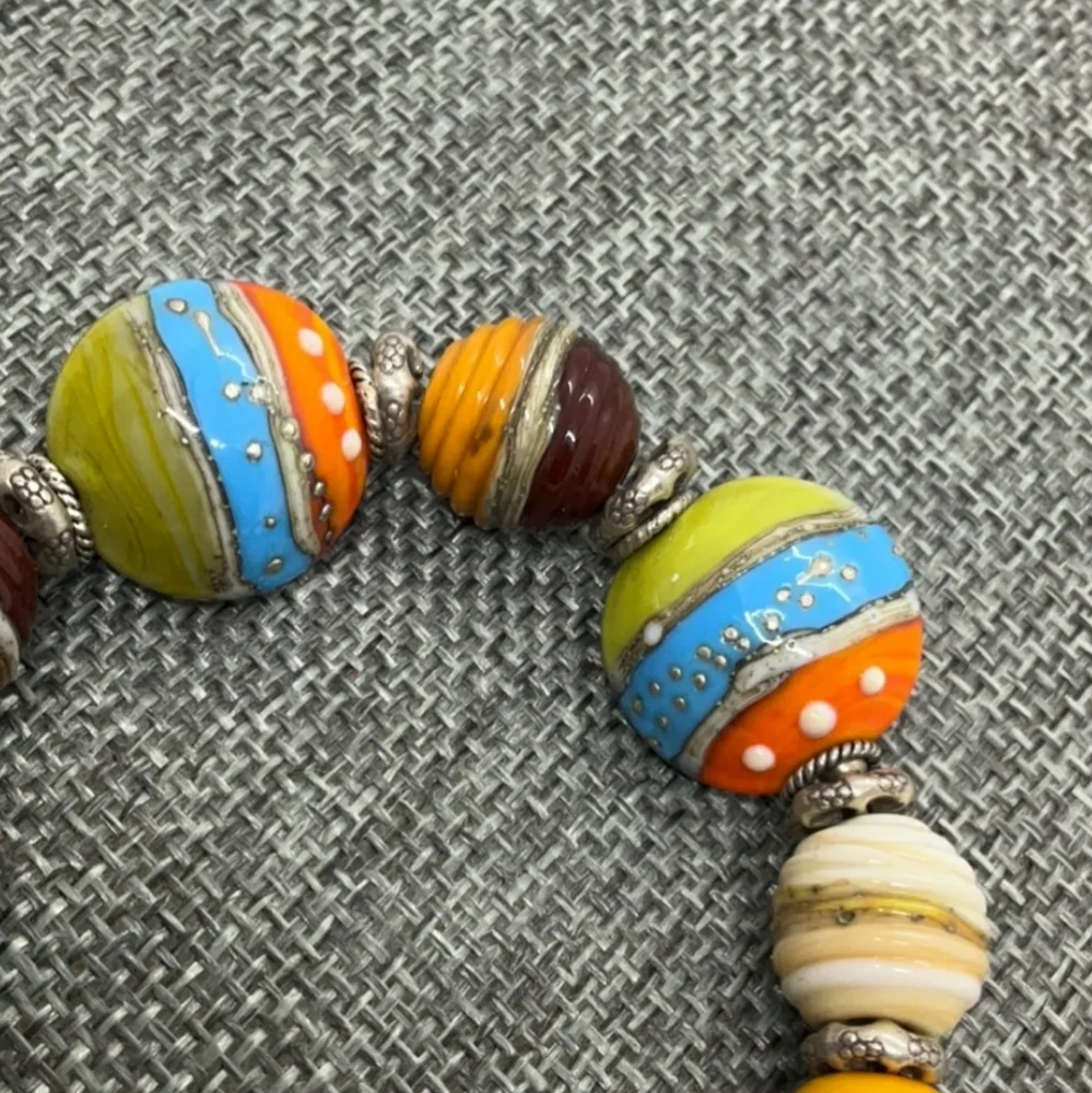 Baker's Design Ceramic silvered drops Beaded Bracelet With Toggle Clasp - Picture 5 of 11